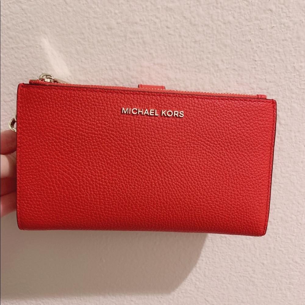 Micheal Kors wallet - Picture 6 of 16